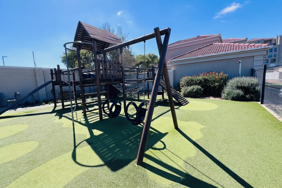 To Let 3 Bedroom Property for Rent in Century City Western Cape